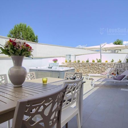 Jacuzzi Holiday Homes By Lovesud Santa Maria di Leuca Bagian luar foto