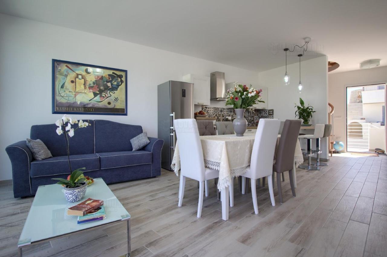 Jacuzzi Holiday Homes By Lovesud Santa Maria di Leuca Bagian luar foto