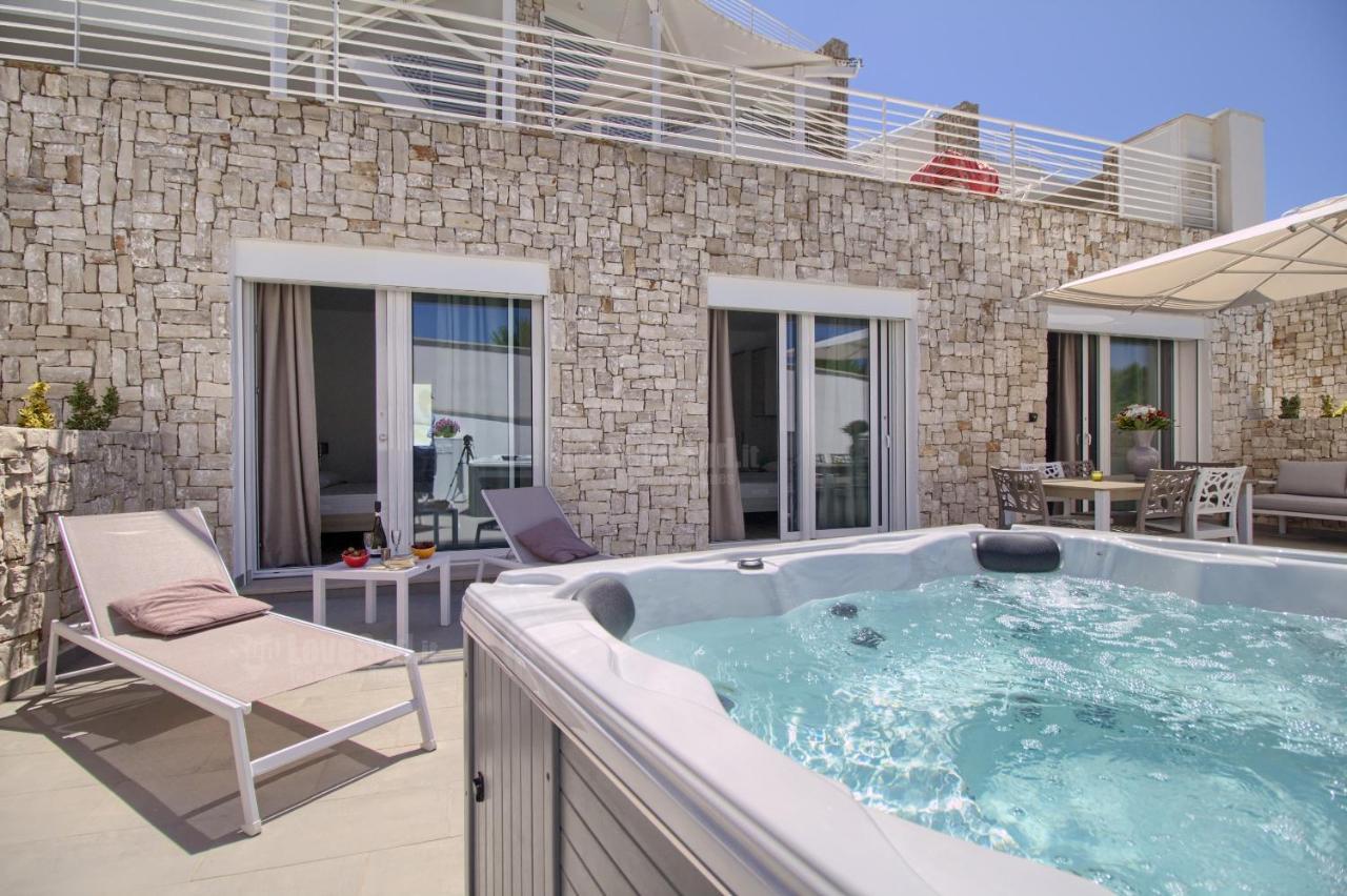 Jacuzzi Holiday Homes By Lovesud Santa Maria di Leuca Bagian luar foto