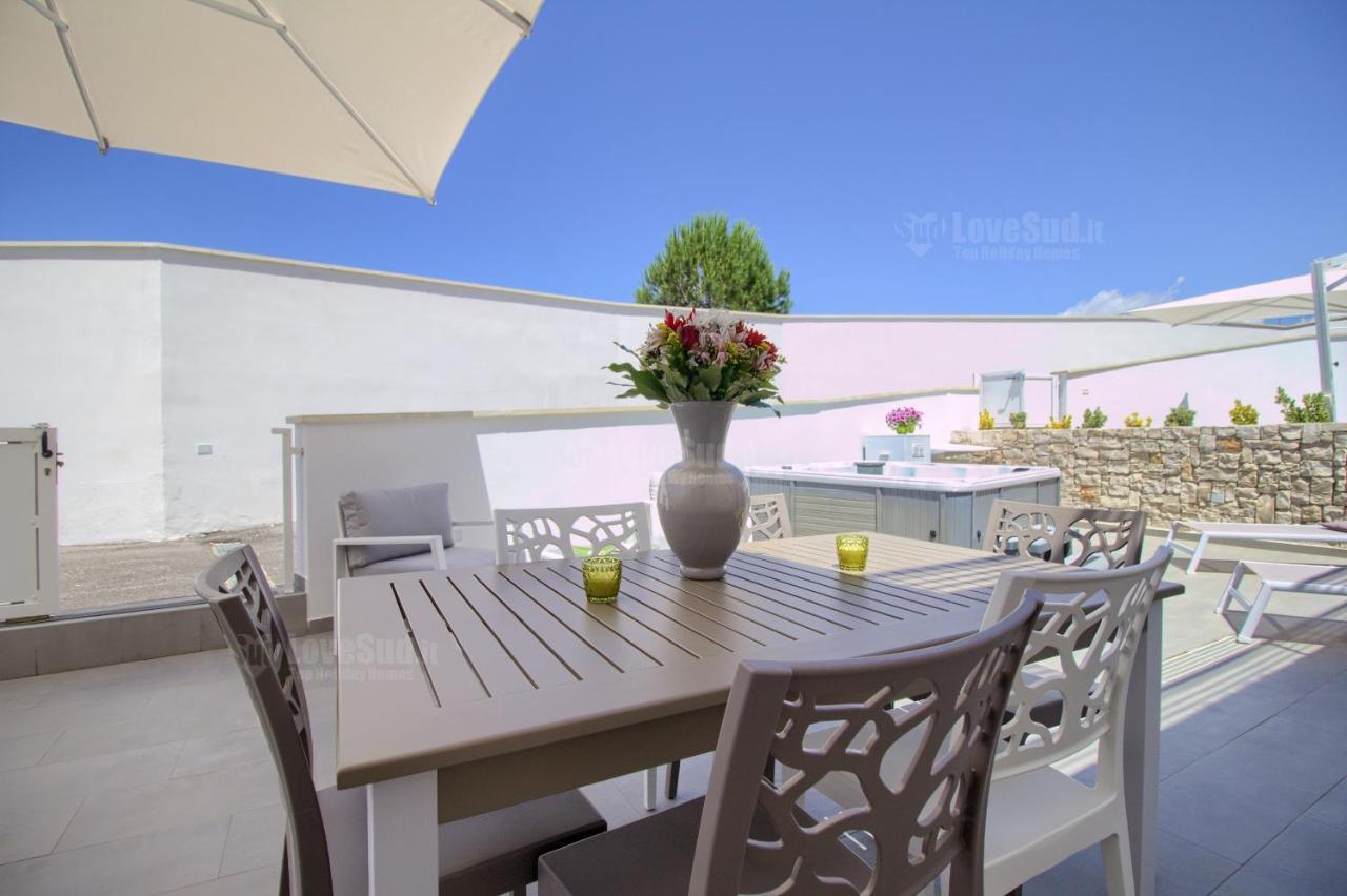 Jacuzzi Holiday Homes By Lovesud Santa Maria di Leuca Bagian luar foto