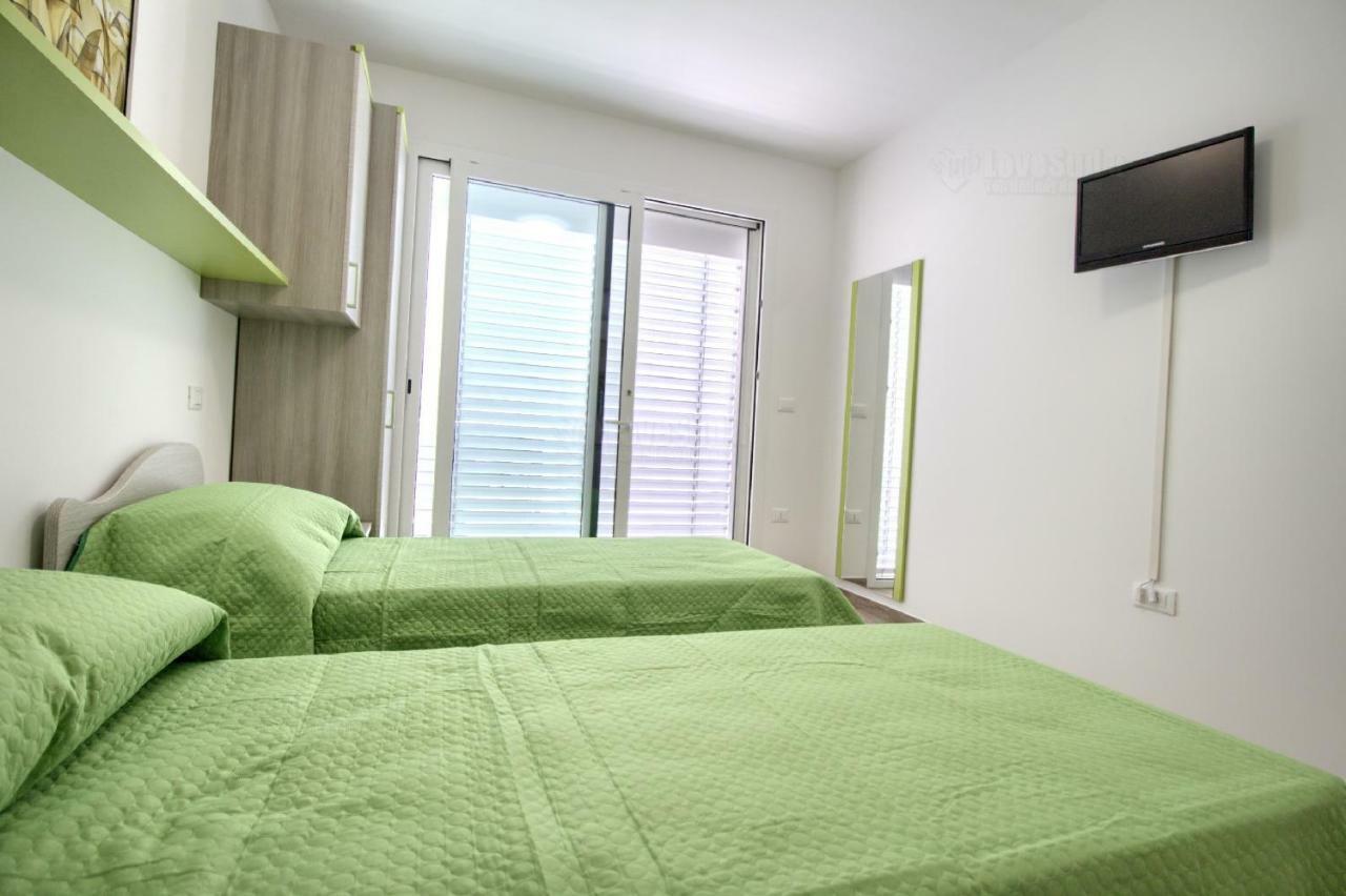 Jacuzzi Holiday Homes By Lovesud Santa Maria di Leuca Bagian luar foto