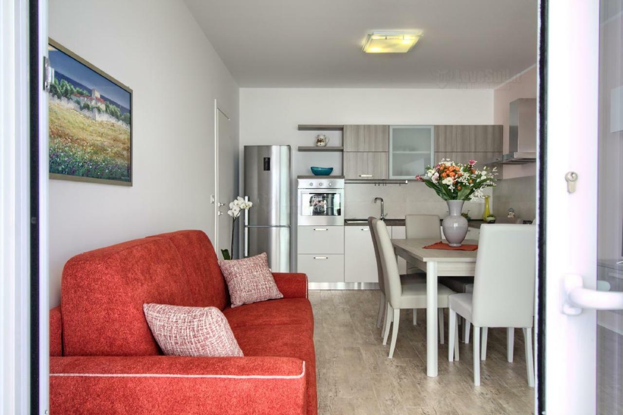 Jacuzzi Holiday Homes By Lovesud Santa Maria di Leuca Bagian luar foto